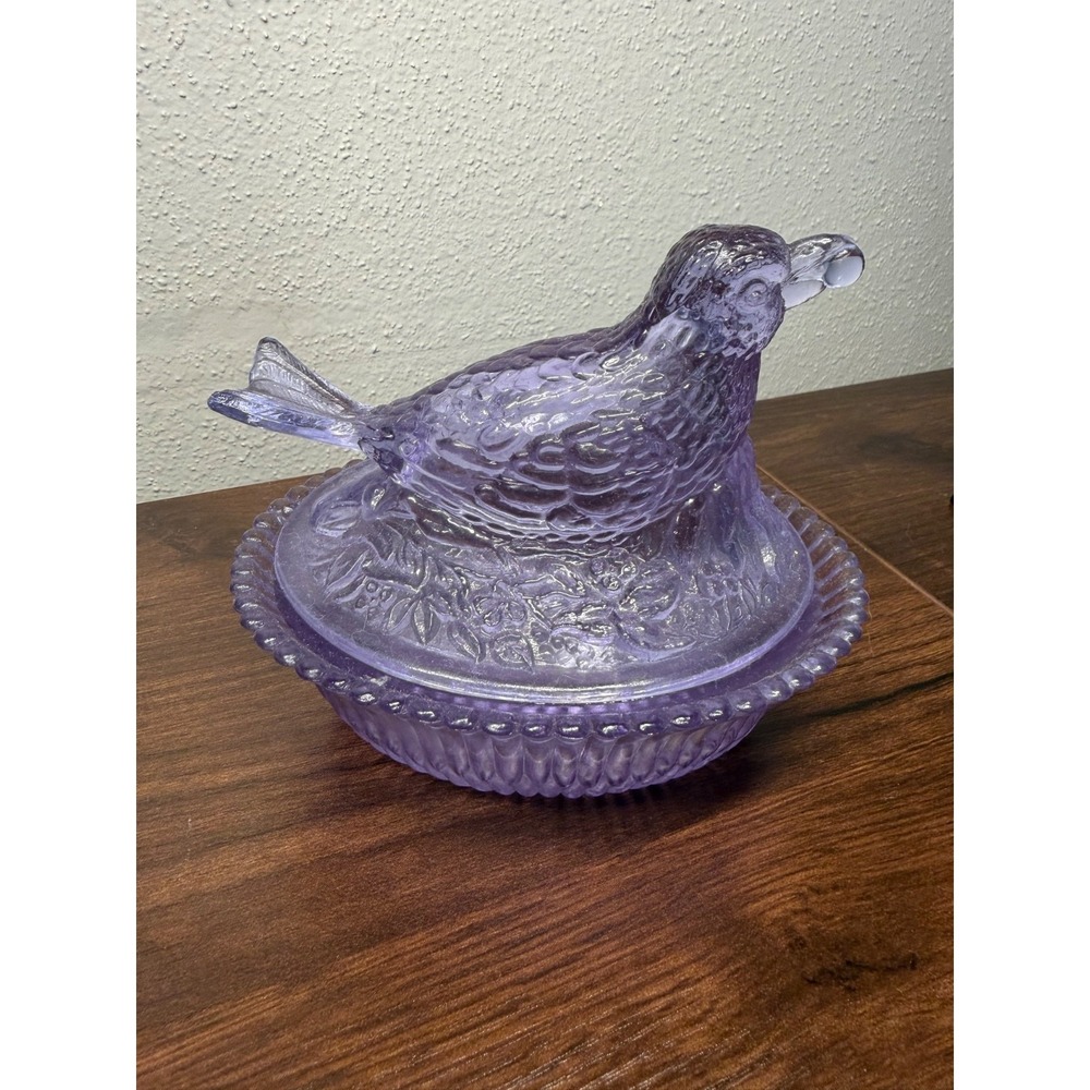 Degenhart lavender/purple candy dish art glass Robin on nest hallmark "D"